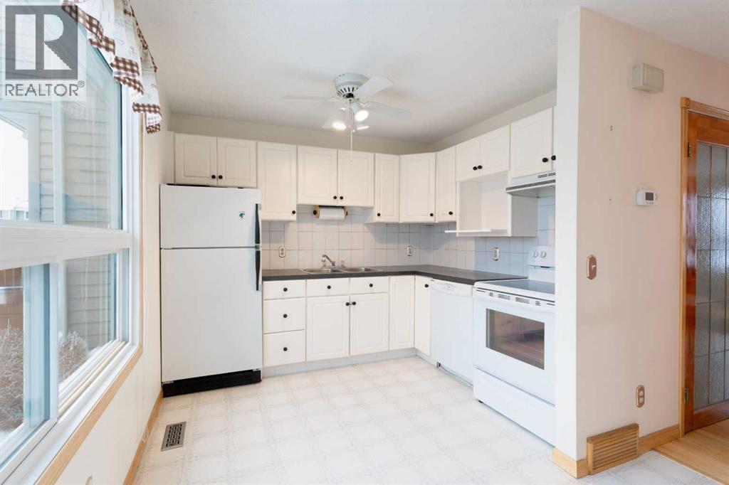 Single Family House for Sale in    Street NE Temple Calgary 