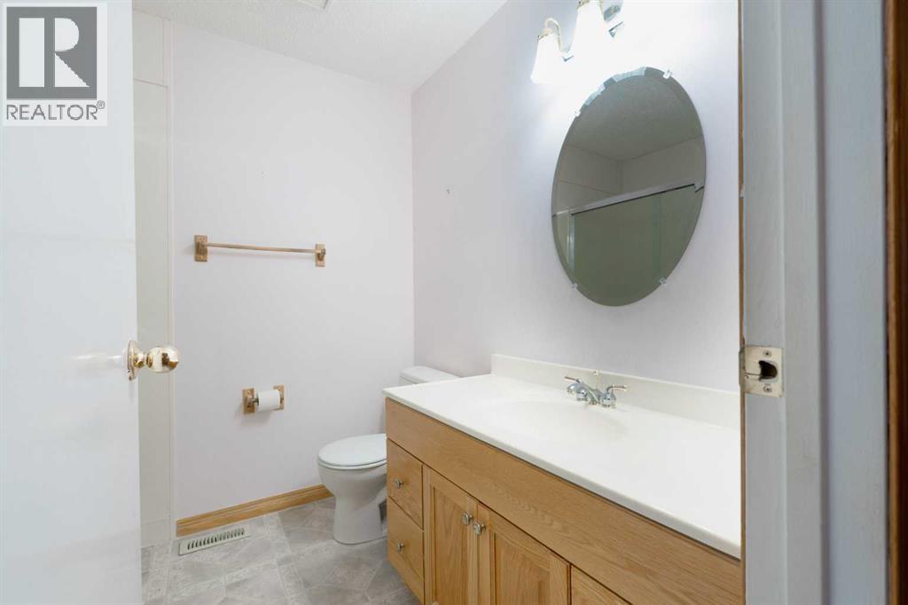 Single Family House for Sale in    Street NE Temple Calgary 