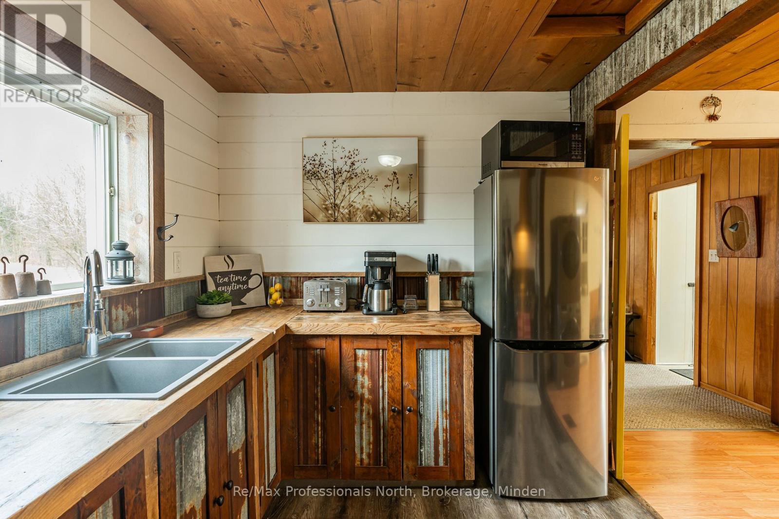 1047 MCCREA ROAD - 10