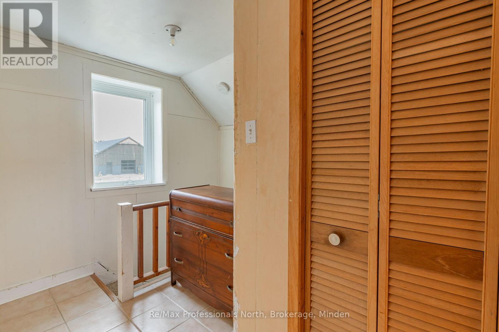 1047 MCCREA ROAD - 19
