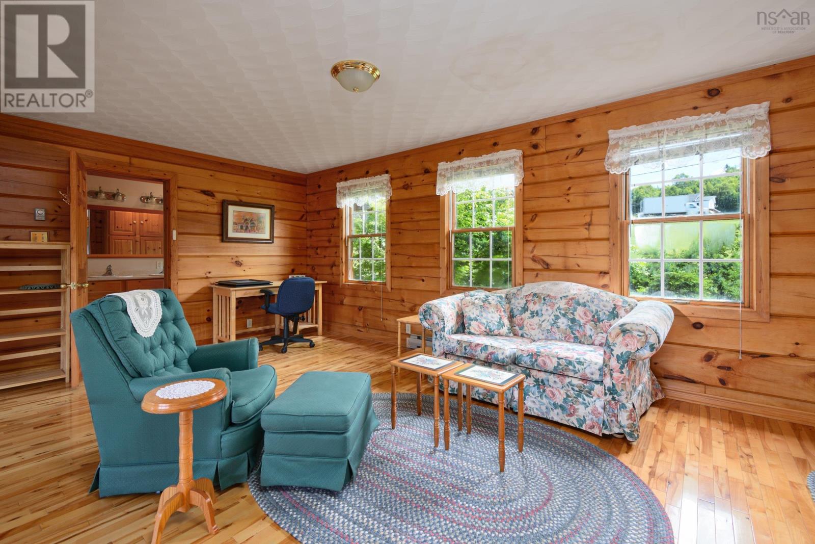 Property 22 of 49 of 776 105 Highway