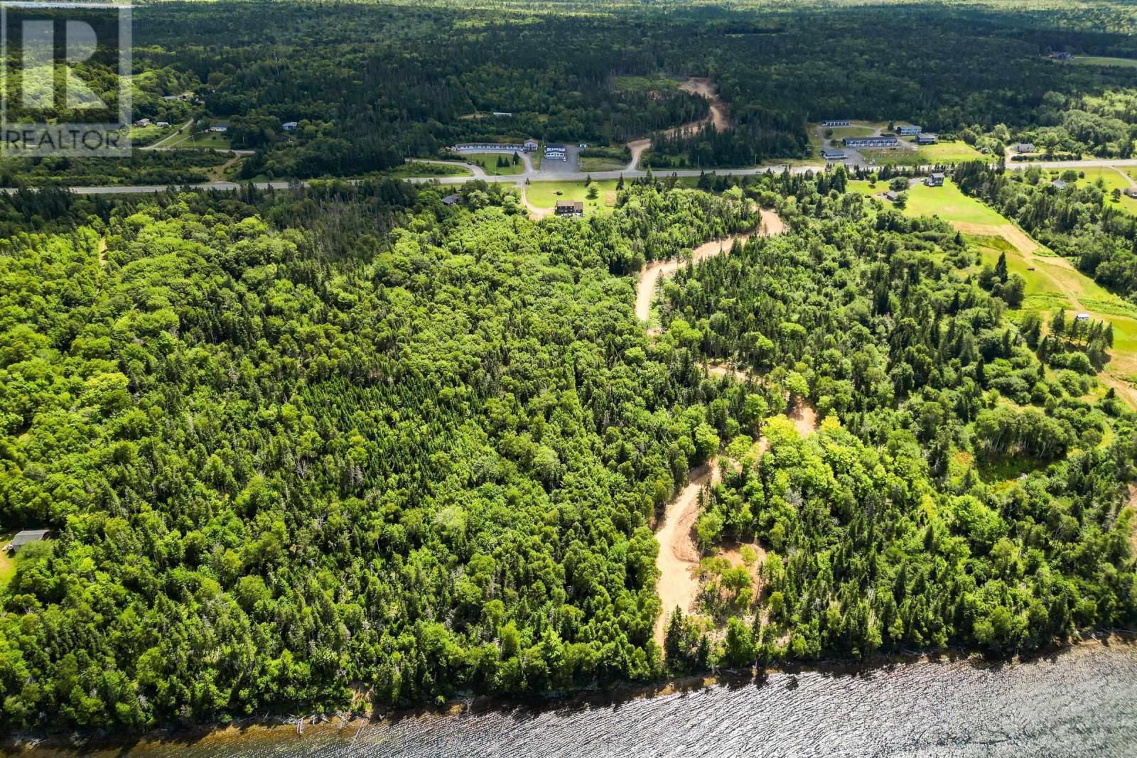 Property 46 of 49 of 776 105 Highway