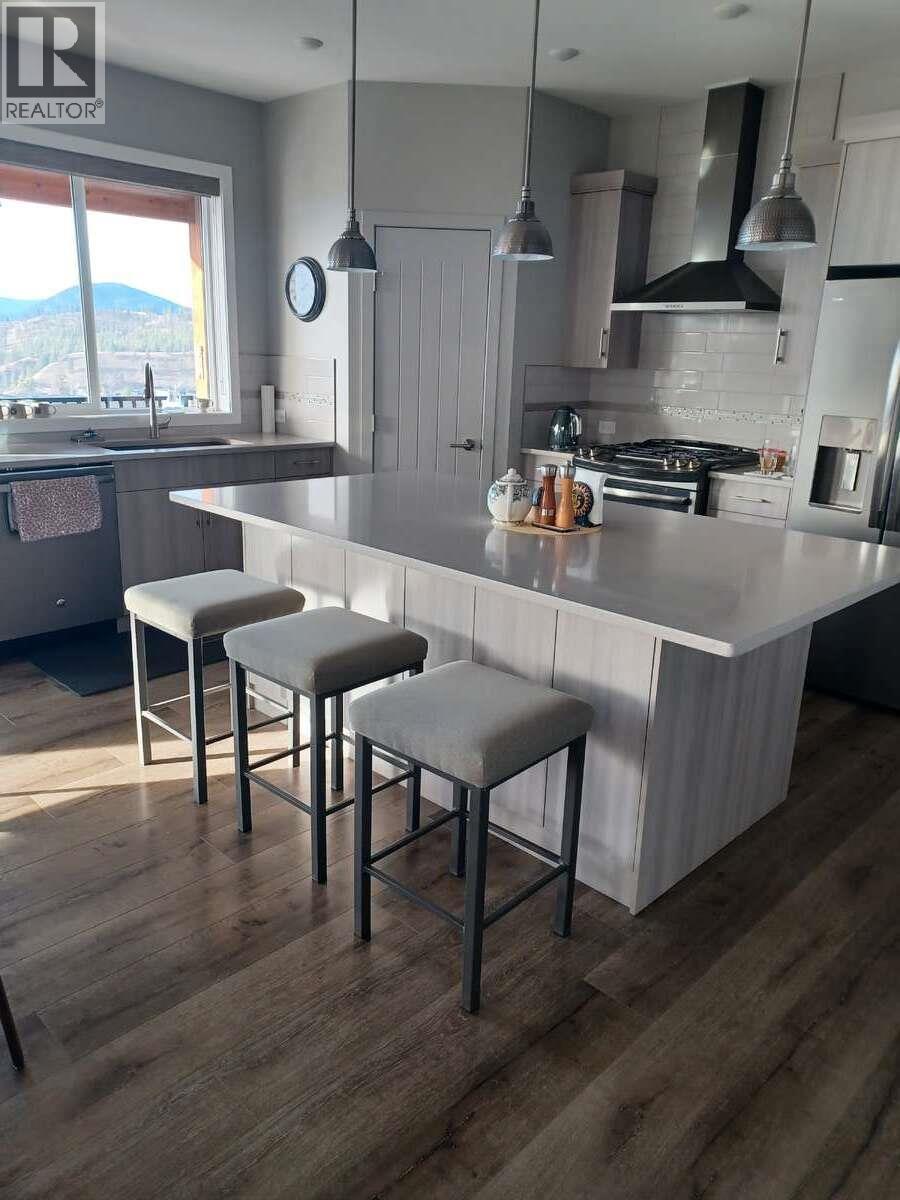 1120 HOLDEN Road, Penticton