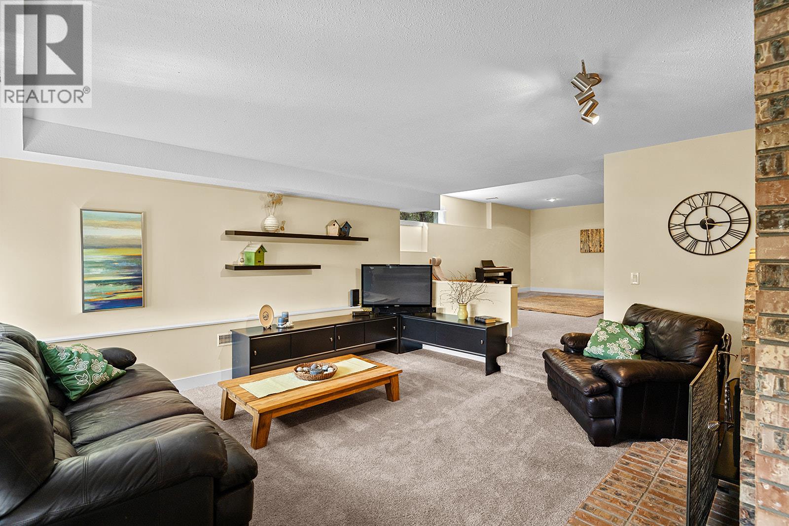  1741 Keloka Drive, West Kelowna