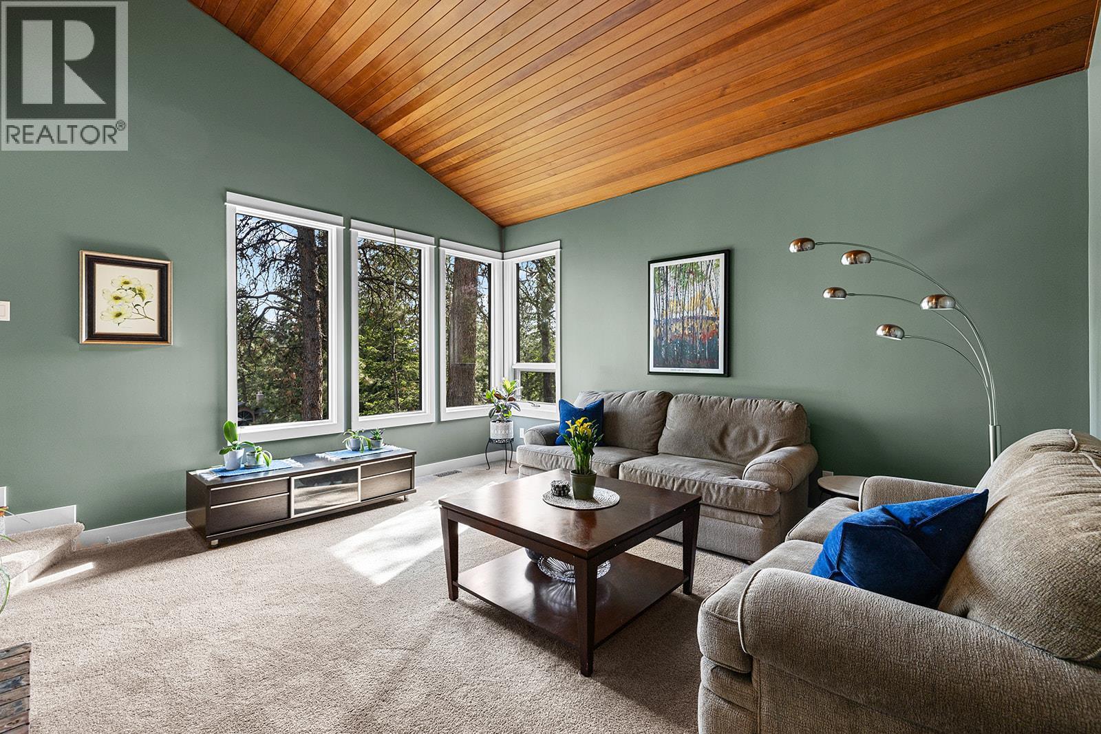  1741 Keloka Drive, West Kelowna