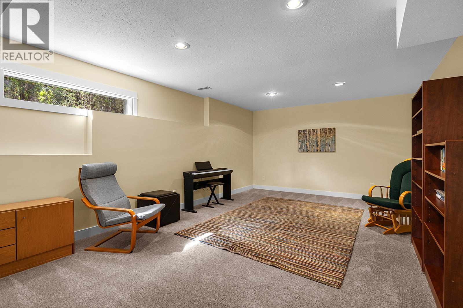  1741 Keloka Drive, West Kelowna