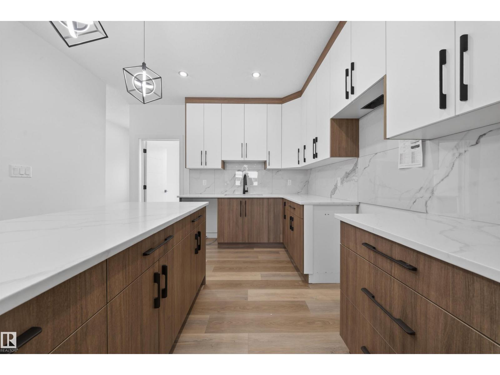 5213 104A ST NW - 14