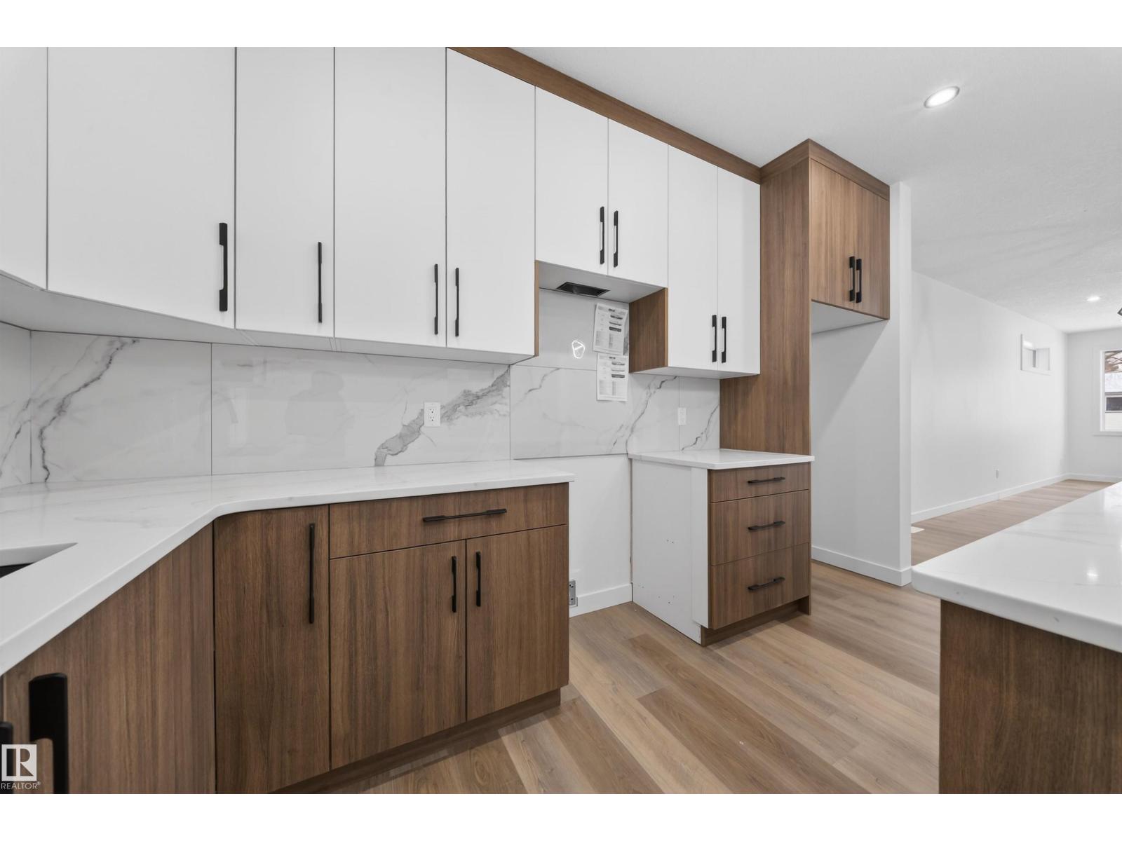 5213 104A ST NW - 15