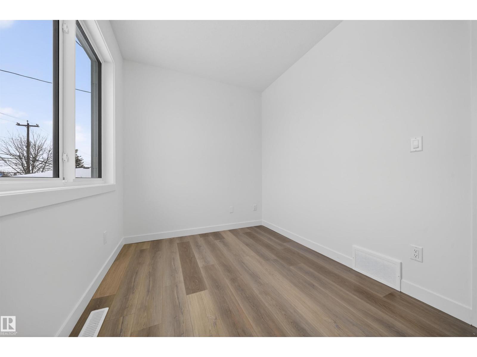 5213 104A ST NW - 18