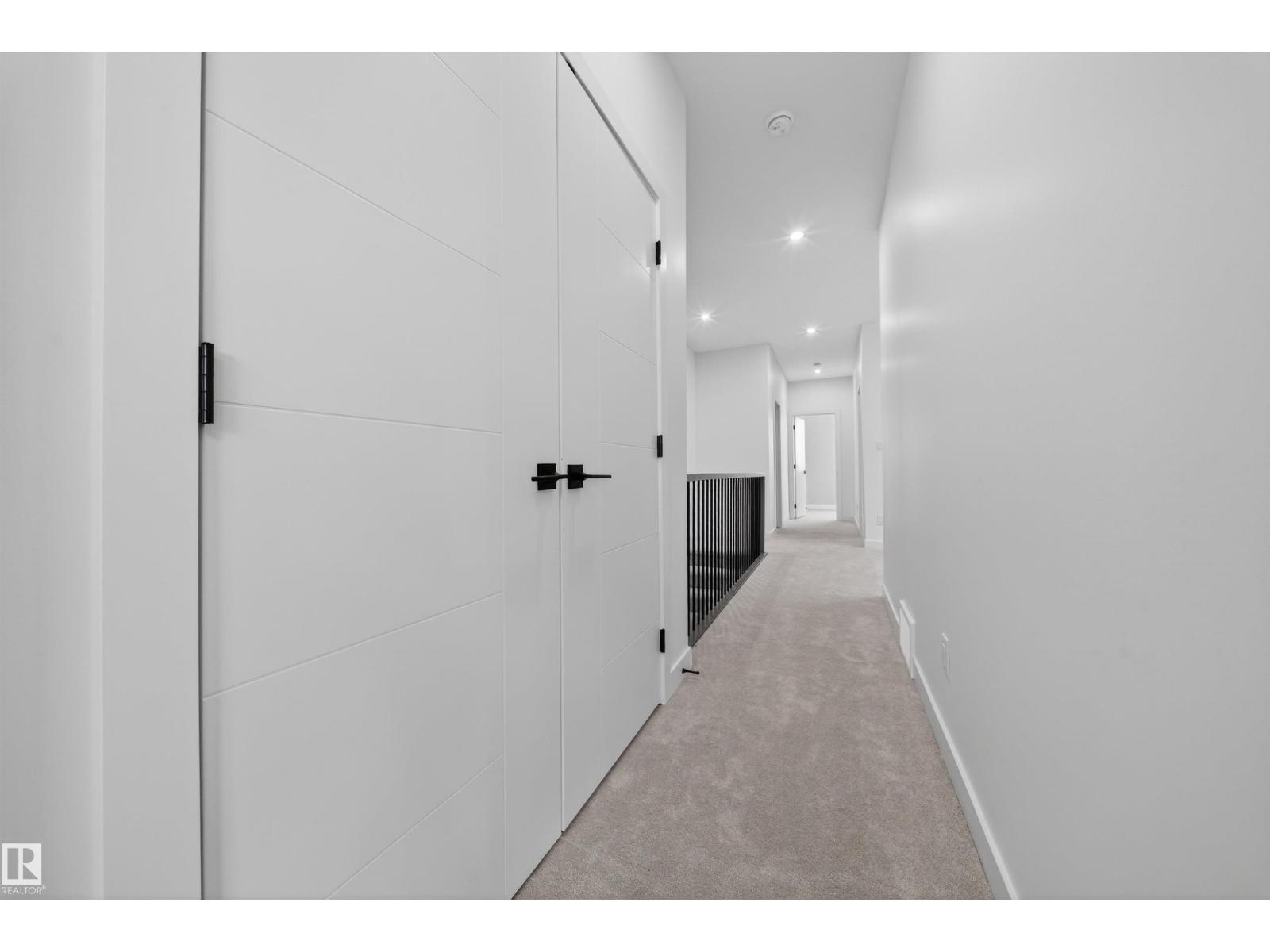5213 104A ST NW - 52
