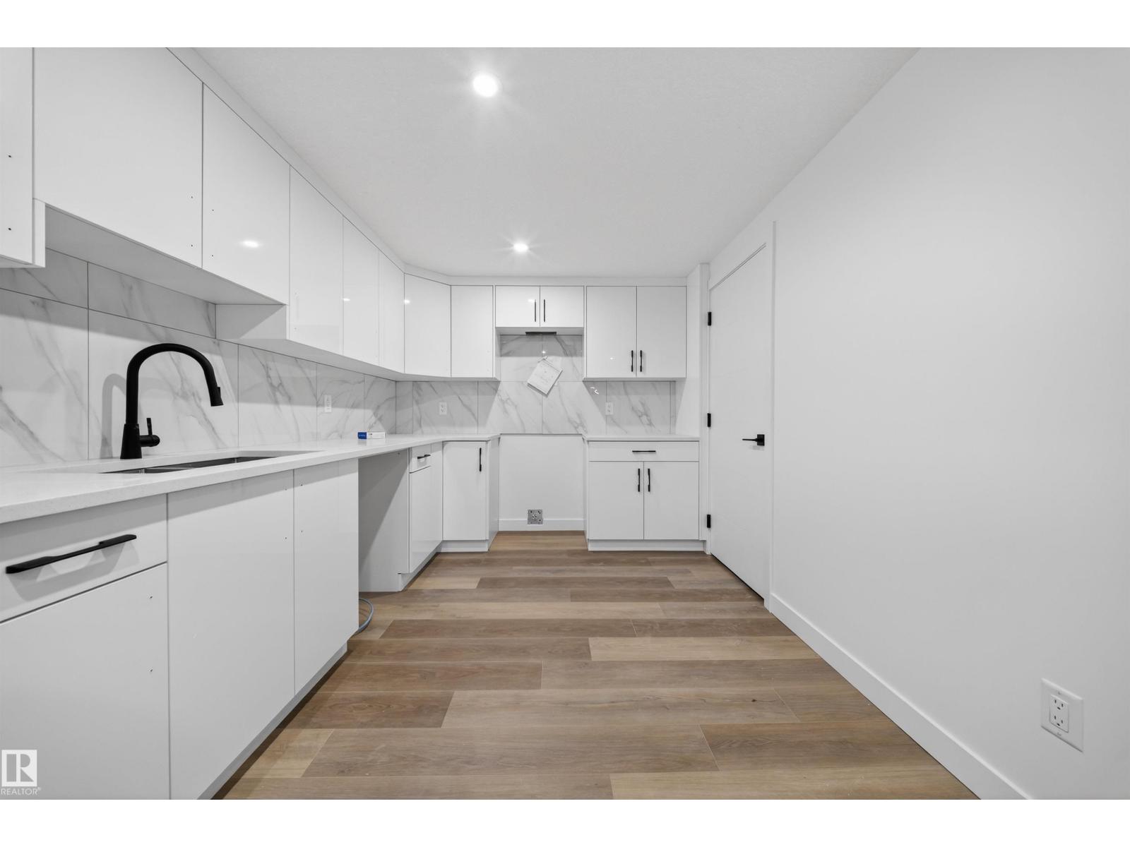 5213 104A ST NW - 54