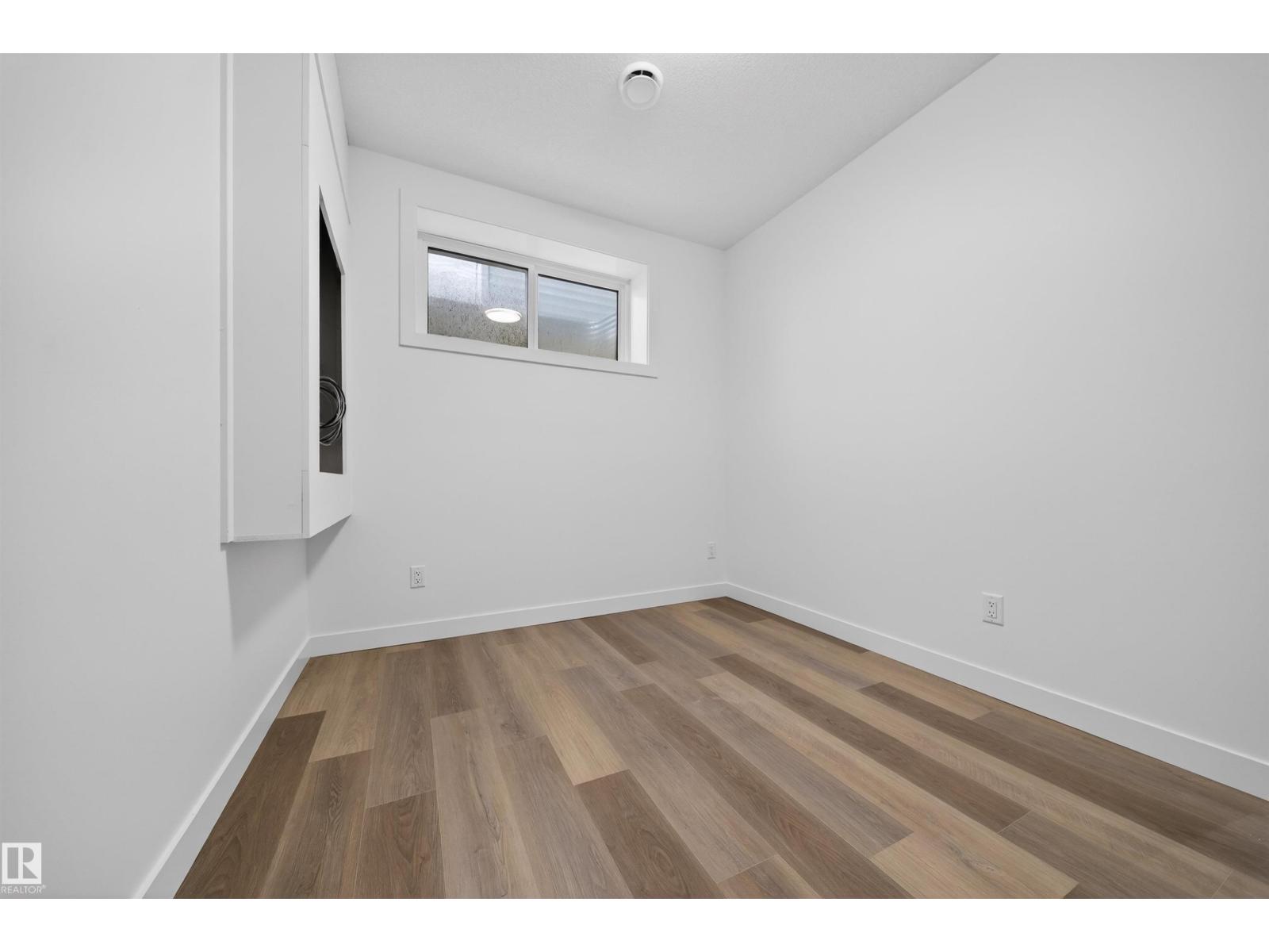 5213 104A ST NW - 64