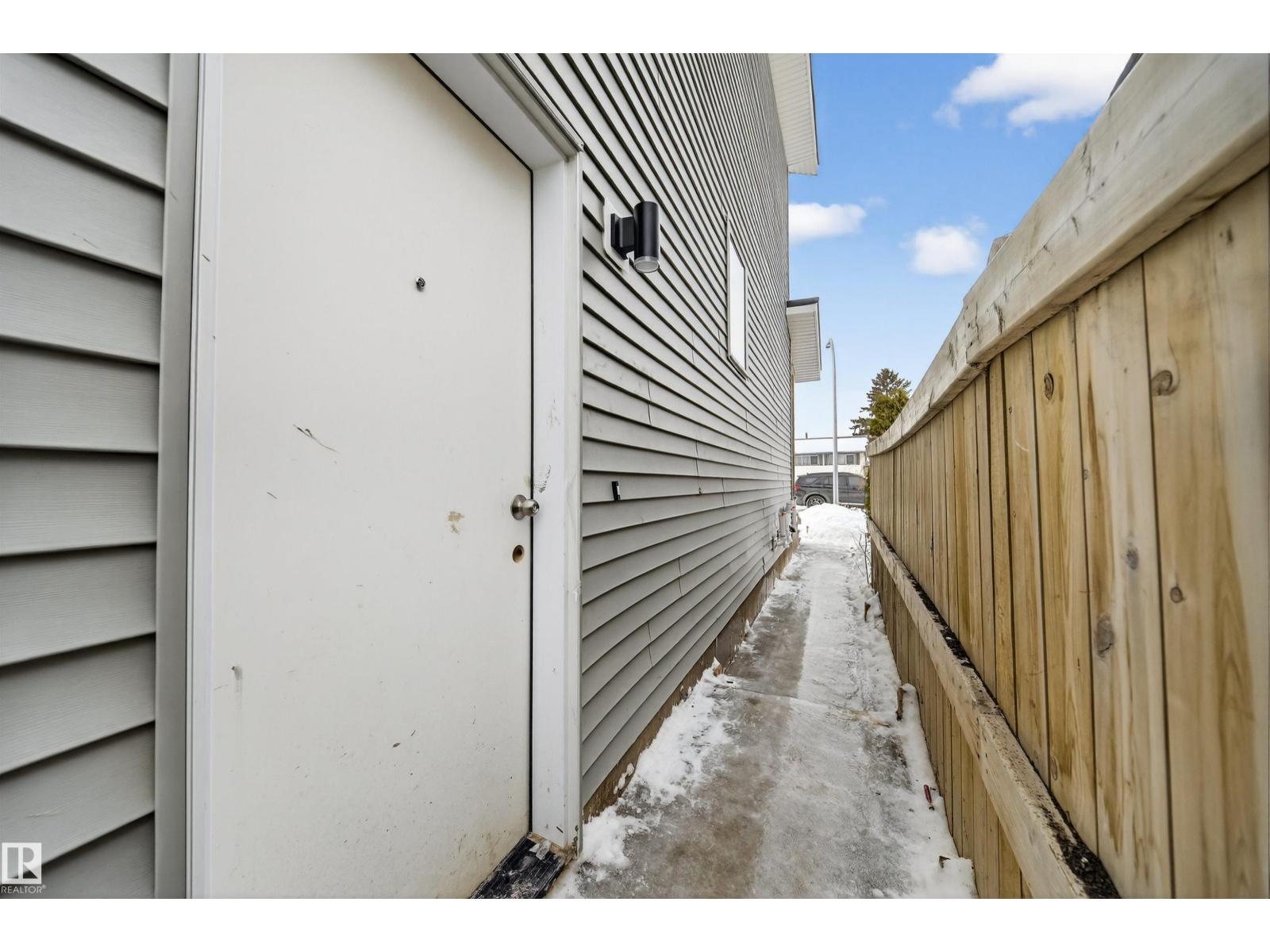 5213 104A ST NW - 68