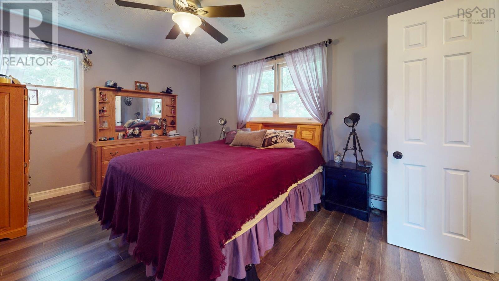 Property 22 of 41 of 4 Evergreen Avenue