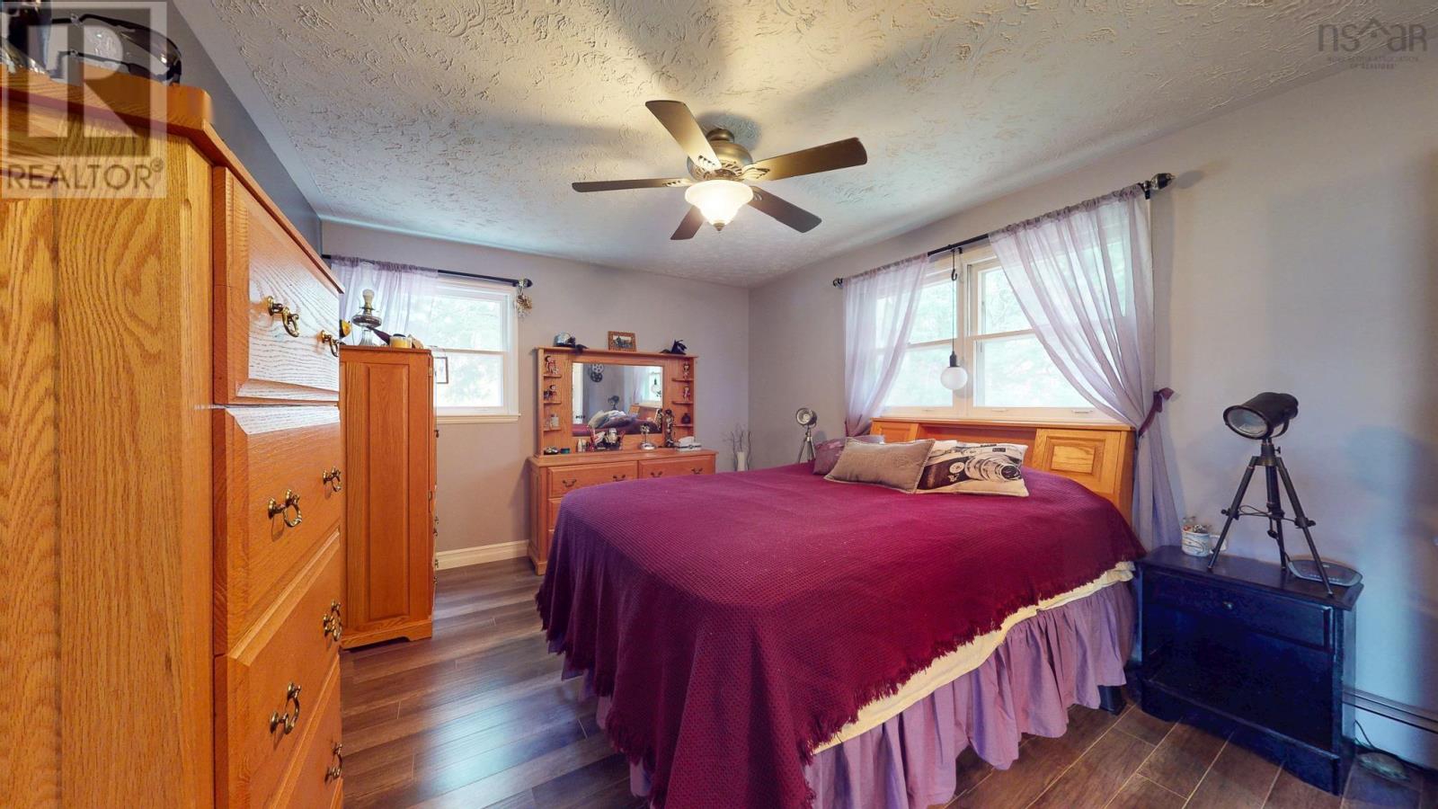 Property 21 of 41 of 4 Evergreen Avenue