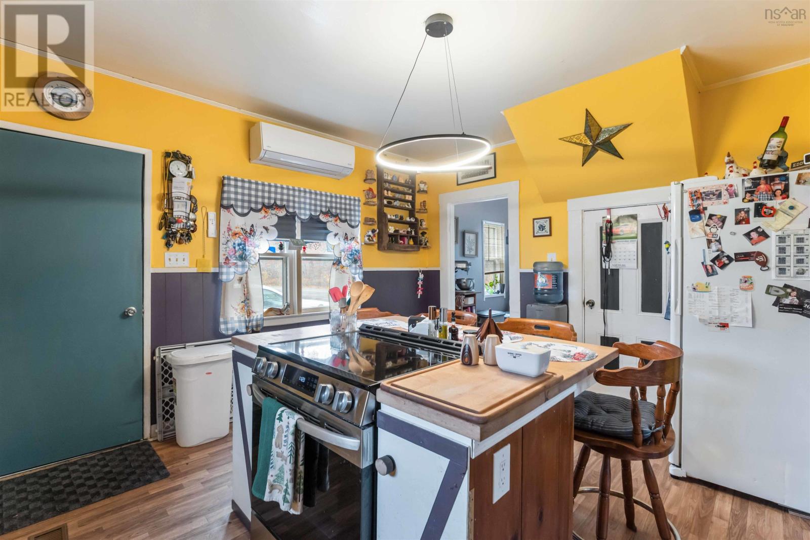 Property 11 of 39 of 51 Block Wharf Road