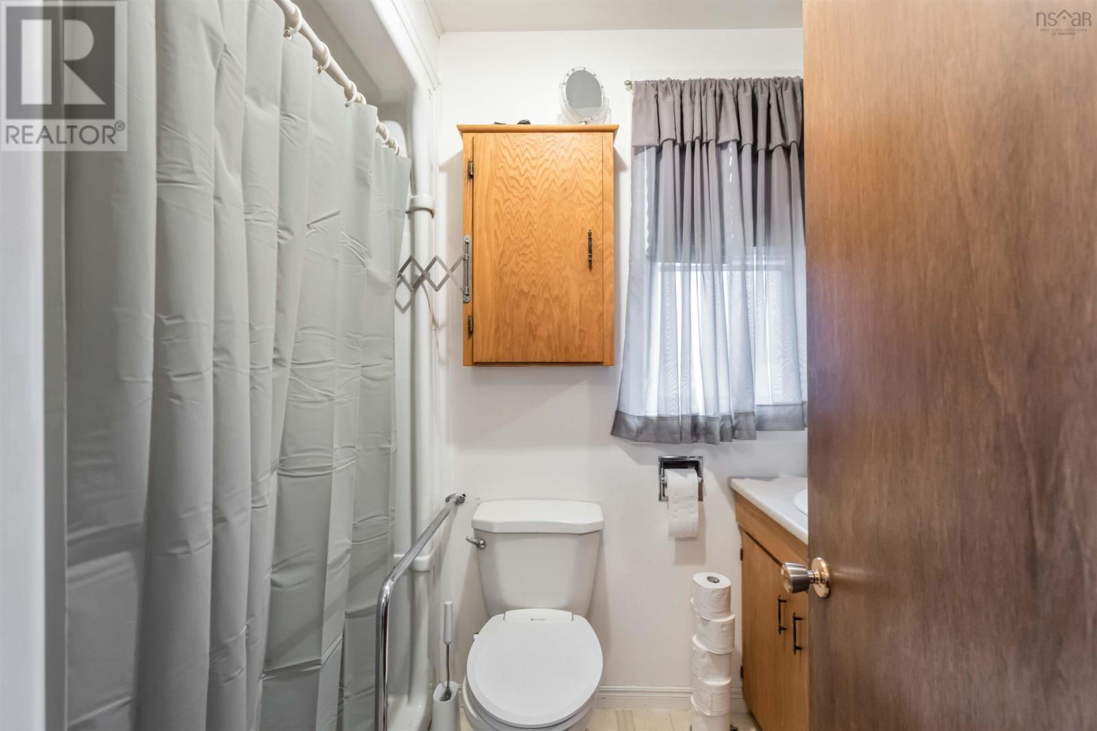 Property 15 of 39 of 51 Block Wharf Road