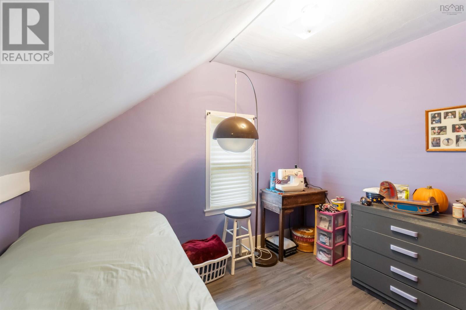 Property 26 of 39 of 51 Block Wharf Road