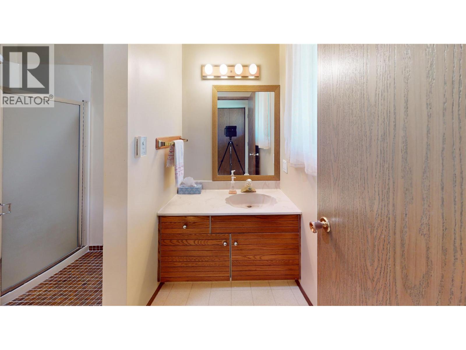 105 Castle Mountain Road, Fernie