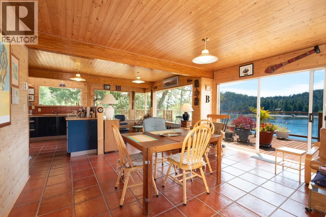 3 Bed, 2 Bath House for Sale in Bowen Island – 345 DAVID ROAD, Bowen Island - Image 8