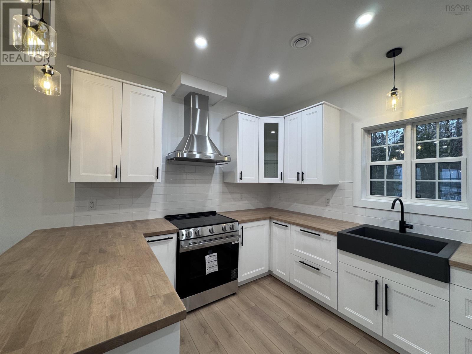 Property 9 of 51 of 67 Birchview Drive