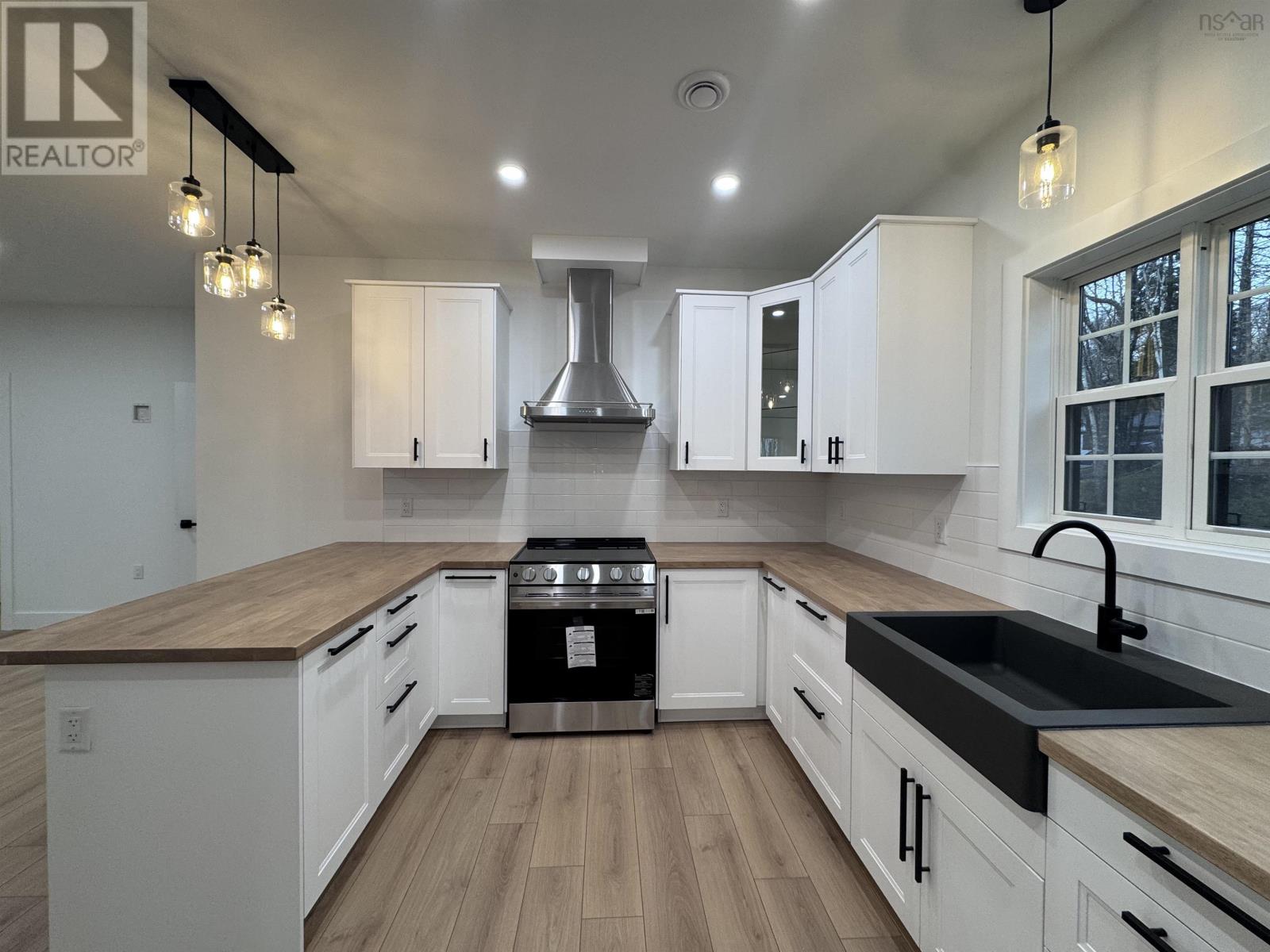 Property 7 of 51 of 67 Birchview Drive