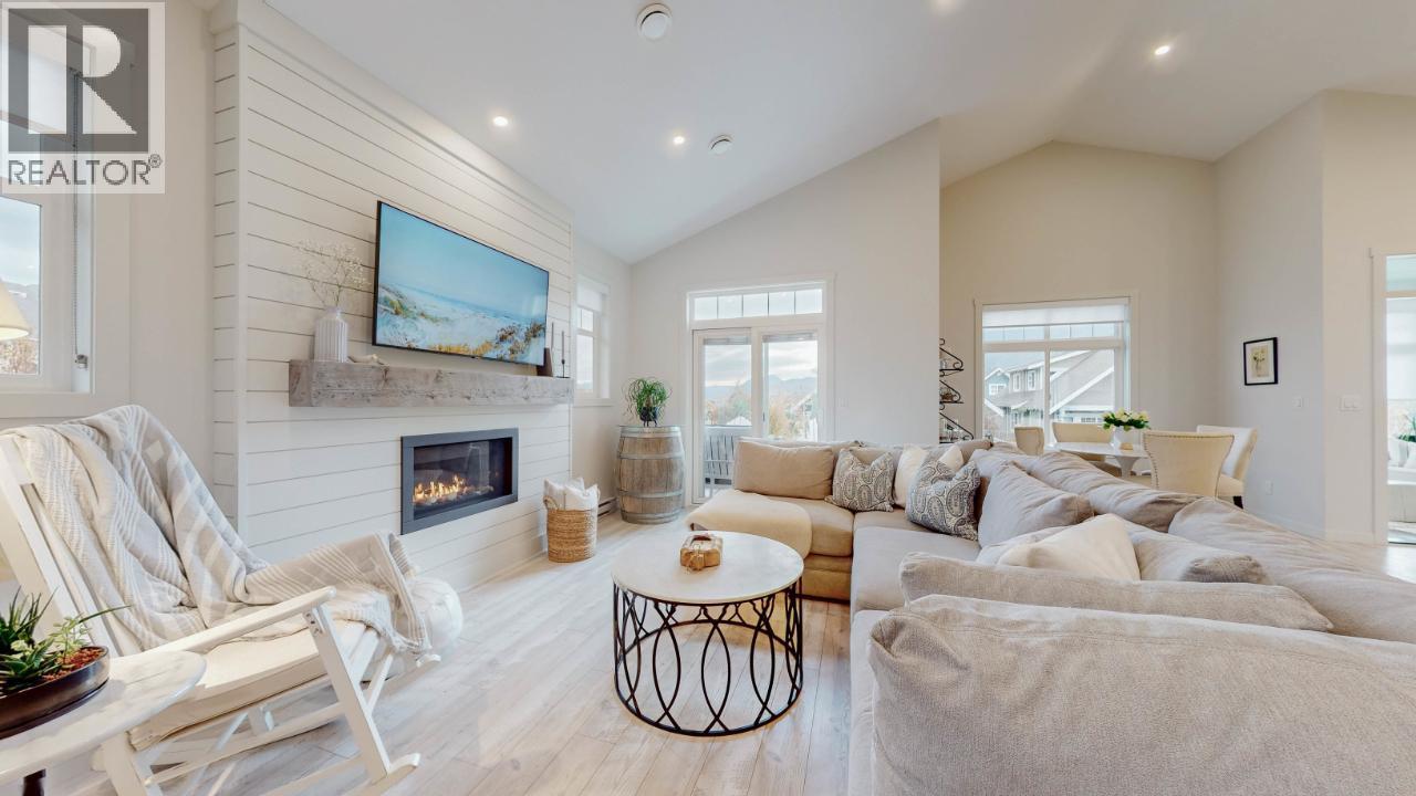 2450 RADIO TOWER Road Unit# 1A, Oliver