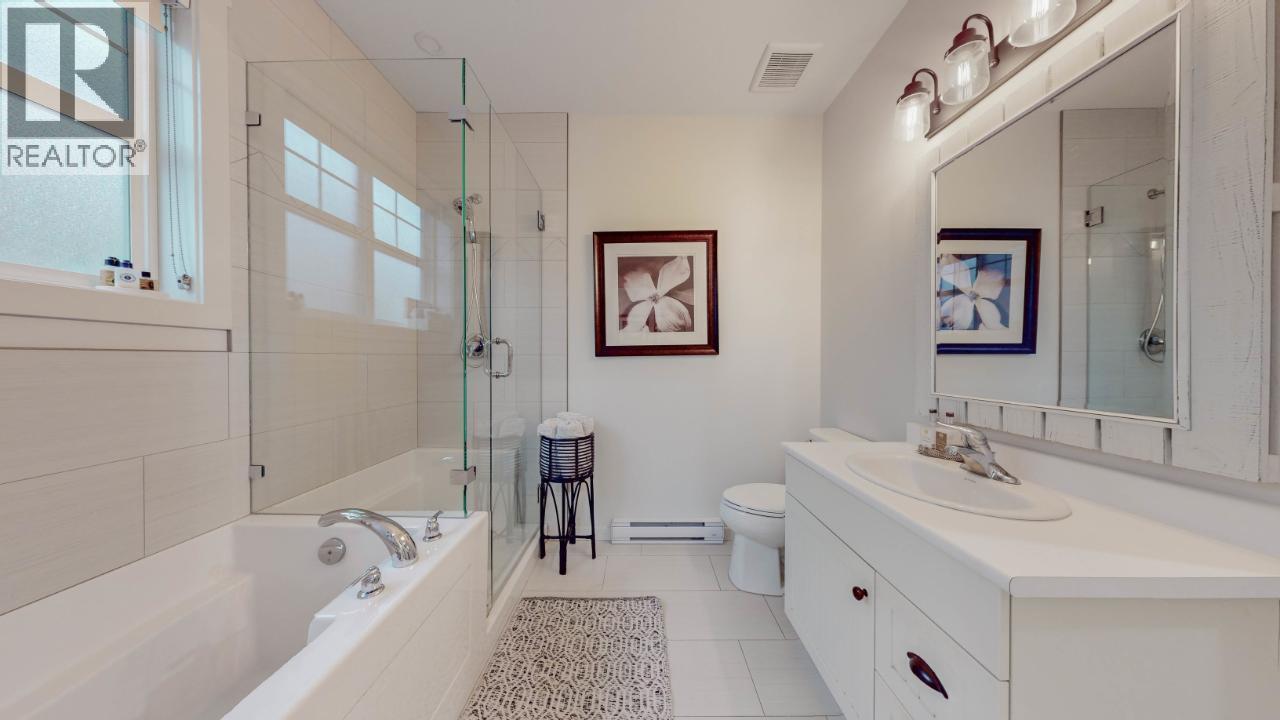 2450 RADIO TOWER Road Unit# 1A, Oliver