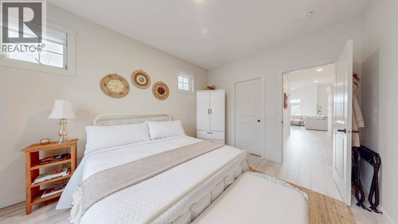 2450 RADIO TOWER Road Unit# 1A, Oliver