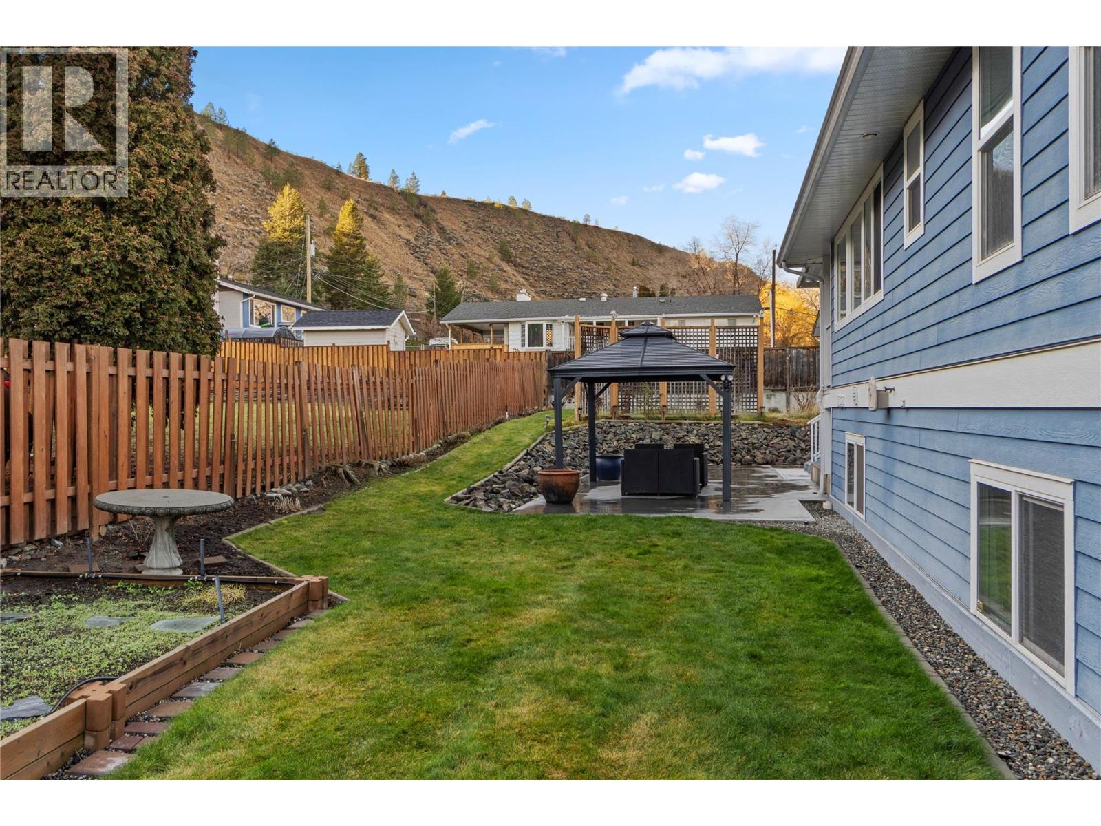 2535 VALLEYVIEW DRIVE - 44