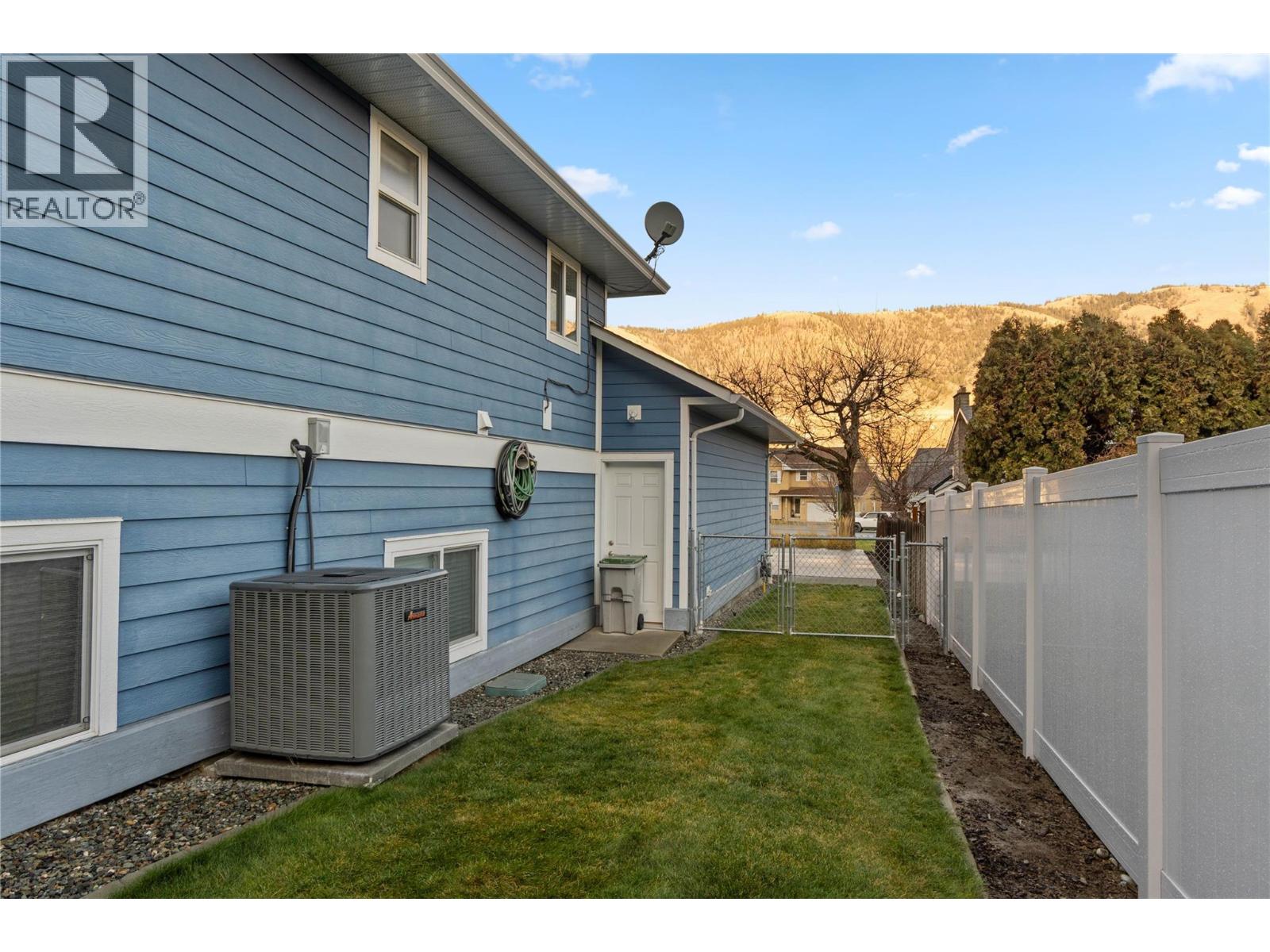 2535 VALLEYVIEW DRIVE - 48