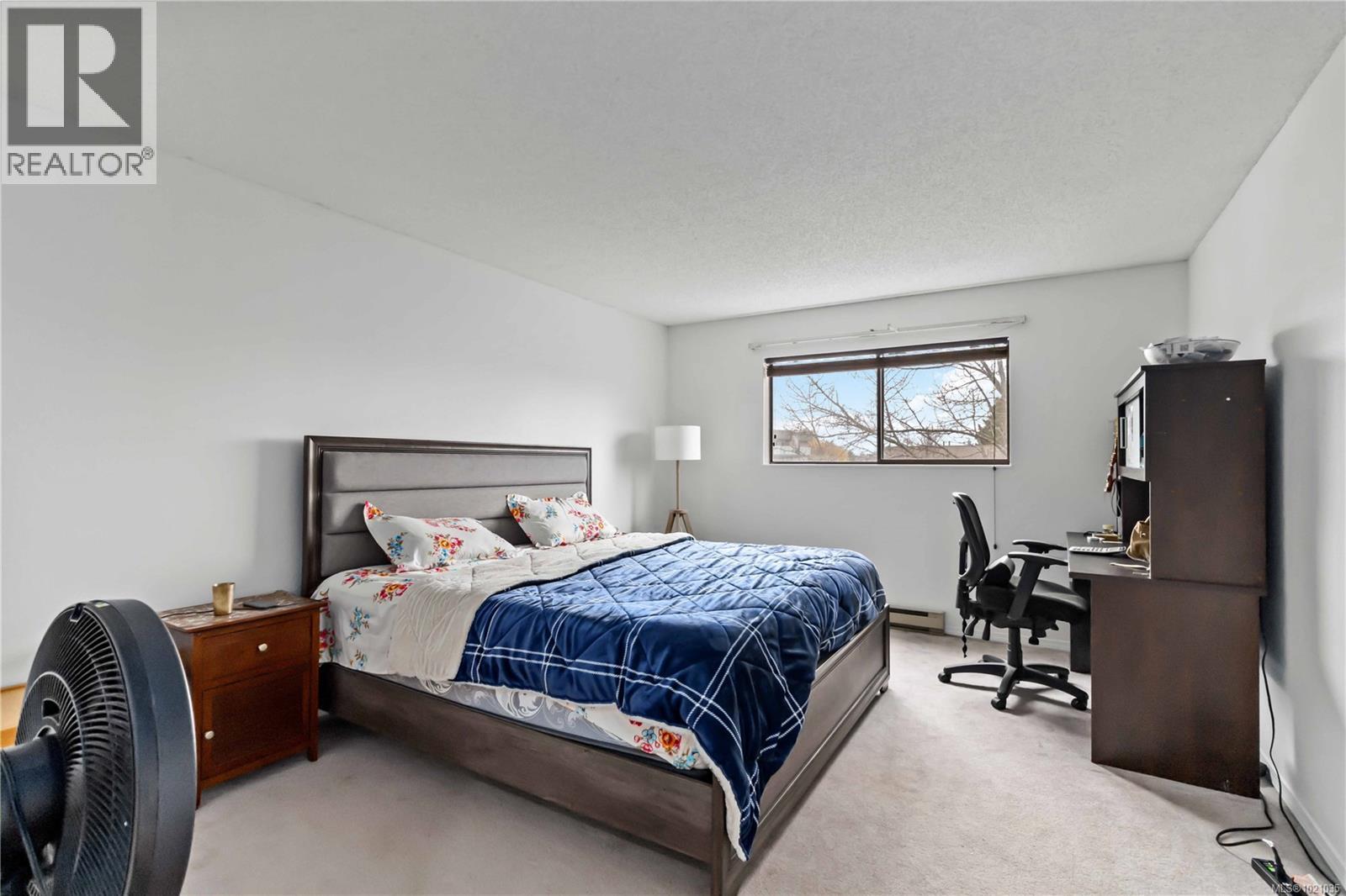 308 3255 Glasgow Avenue, Saanich