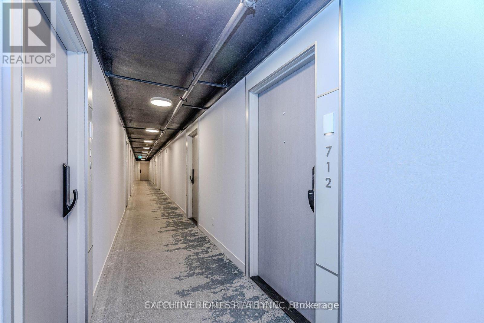 A 712 - 3210 DAKOTA COMMON - Photo 5 of 26, Burlington (Alton), Ontario