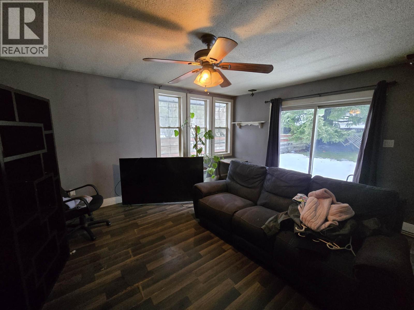 7 KITLOPE STREET - Photo 4 of 7, Kitimat, British Columbia