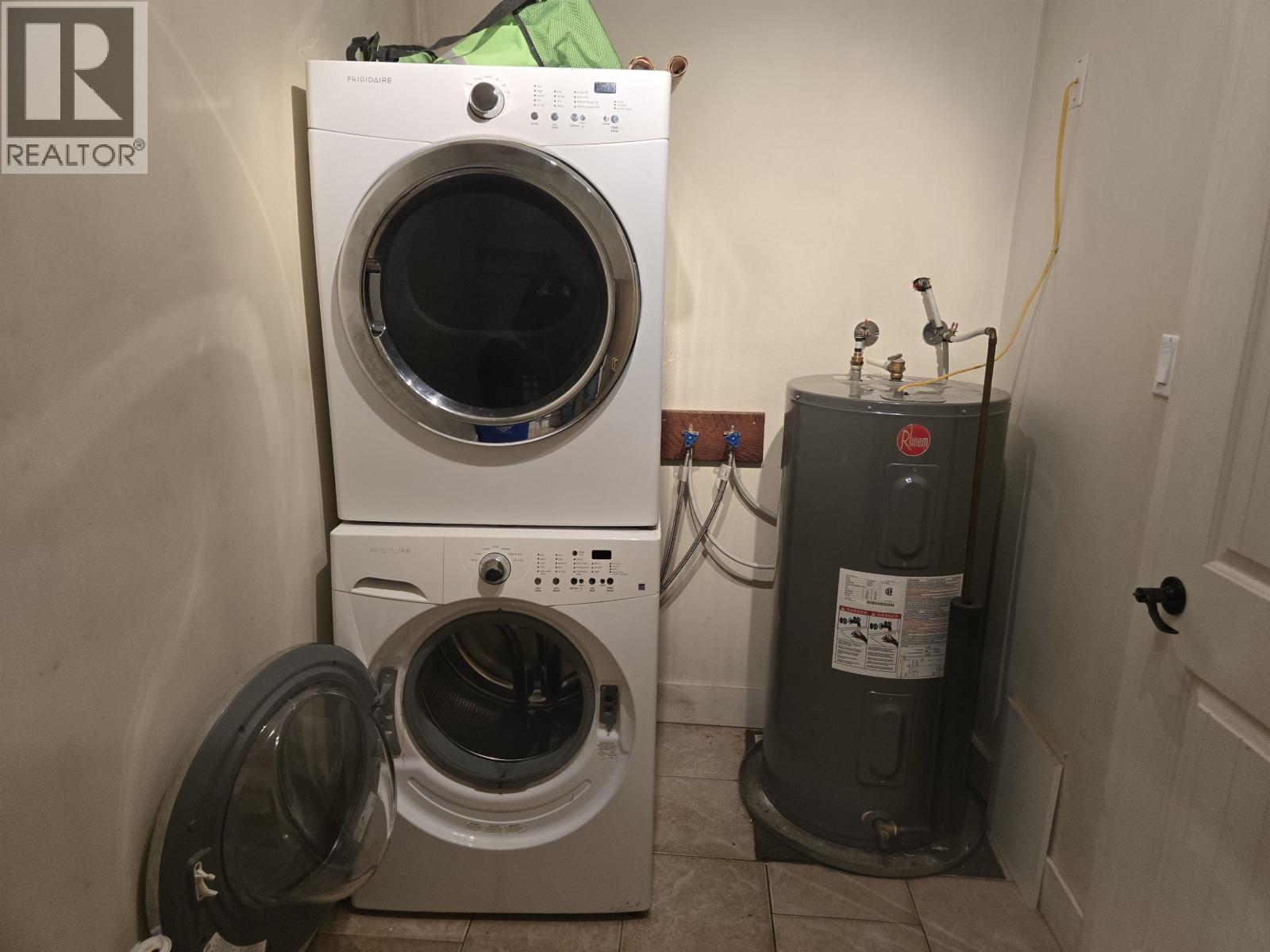 7 KITLOPE STREET - Photo 2 of 7, Kitimat, British Columbia