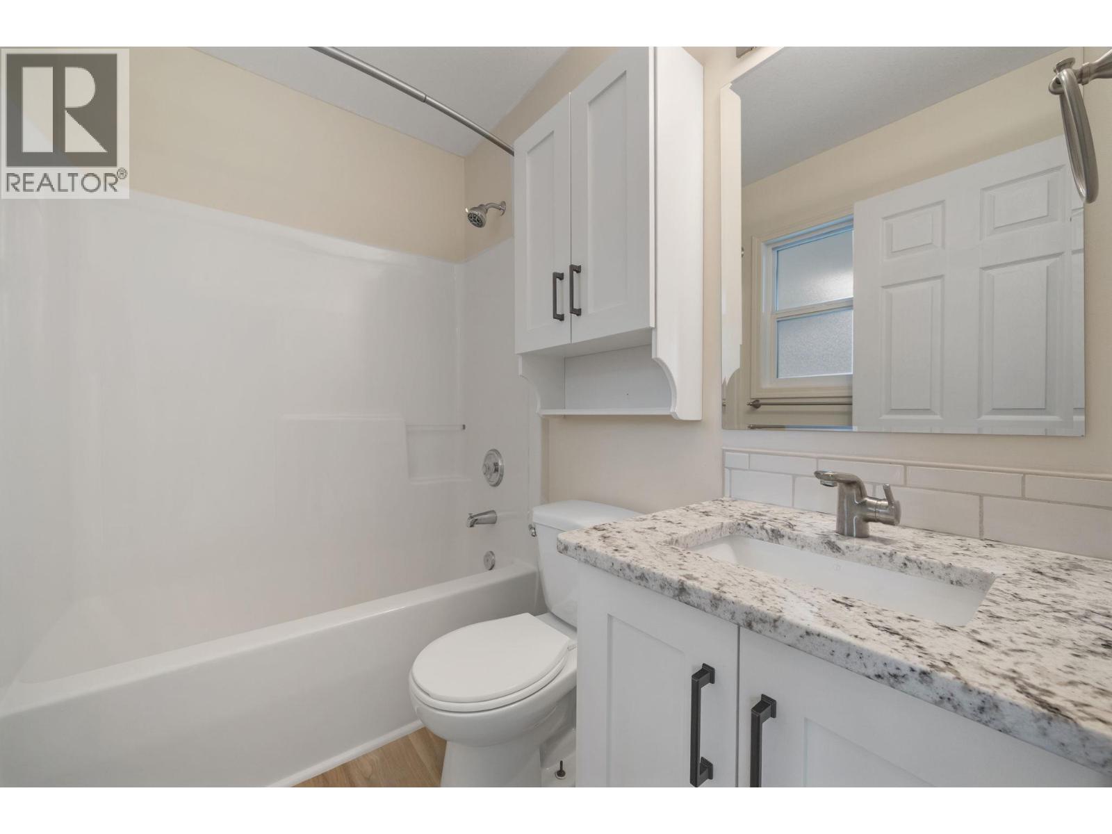 5460 Clements Crescent Unit# 107, Peachland