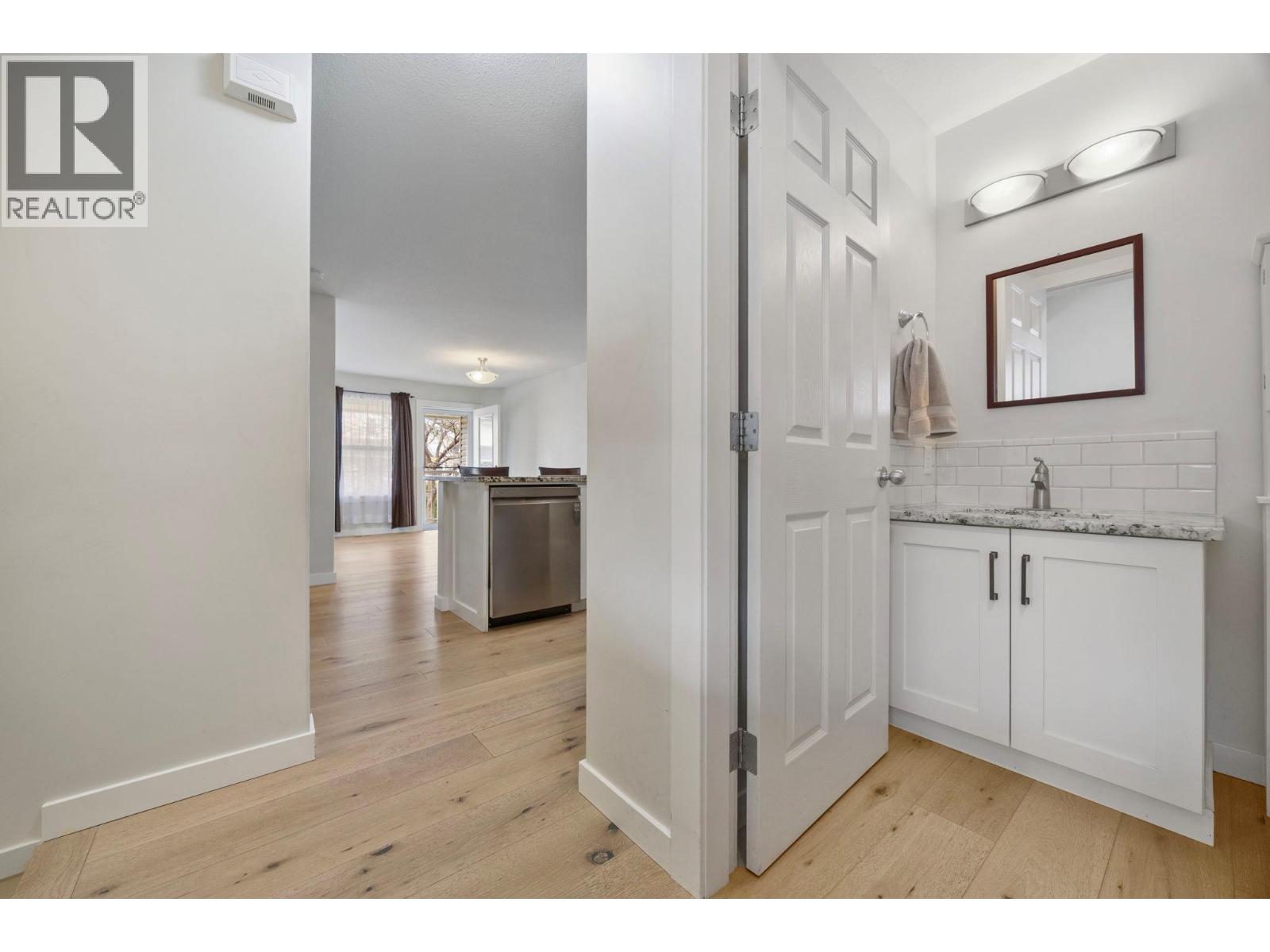 5460 Clements Crescent Unit# 107, Peachland