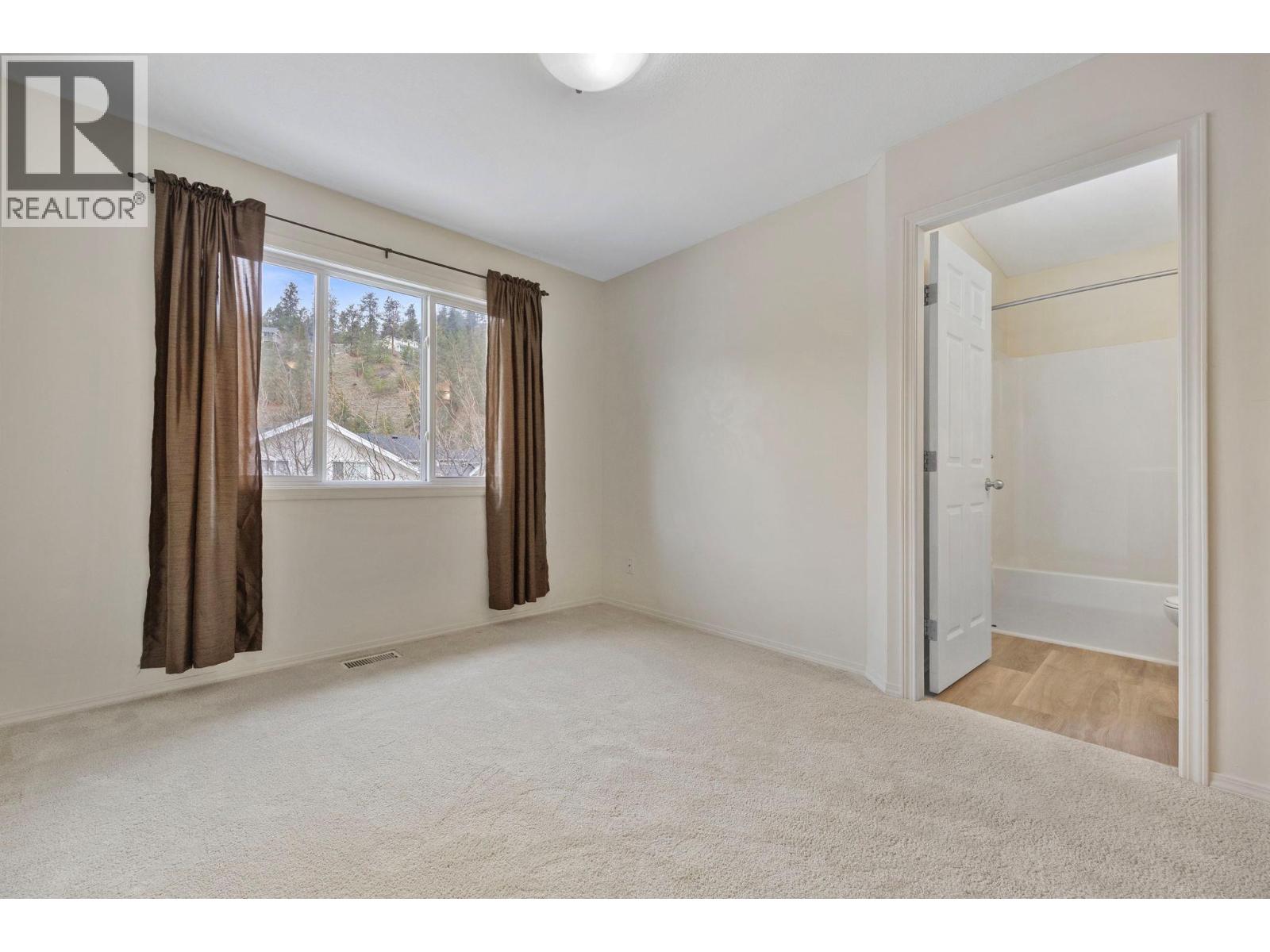 5460 Clements Crescent Unit# 107, Peachland