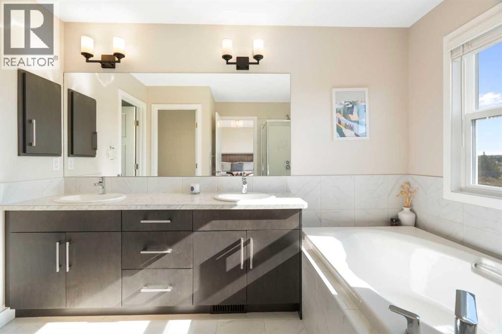 75 Buckskin Way, Cochrane