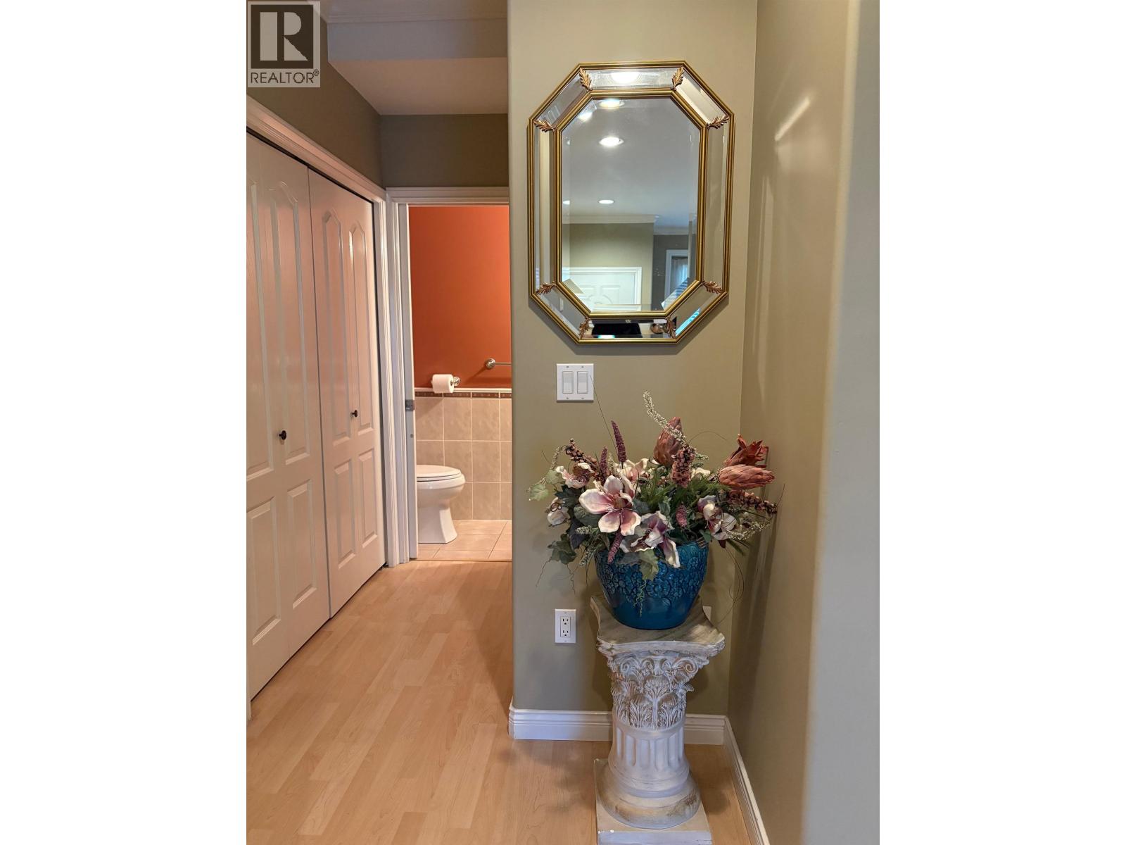 6060 CLINTON STREET - Photo 2 of 13, Burnaby, British Columbia