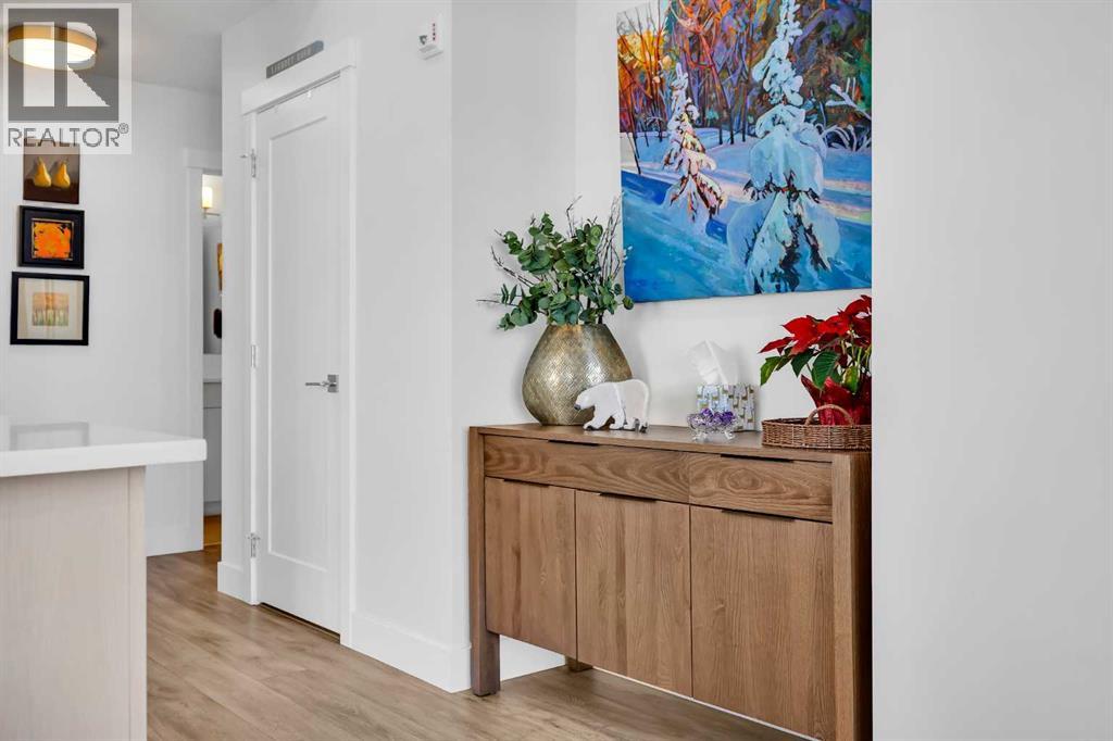 Single Family House for Sale in   Quarry Gate SE Douglasdale/Glen Calgary 