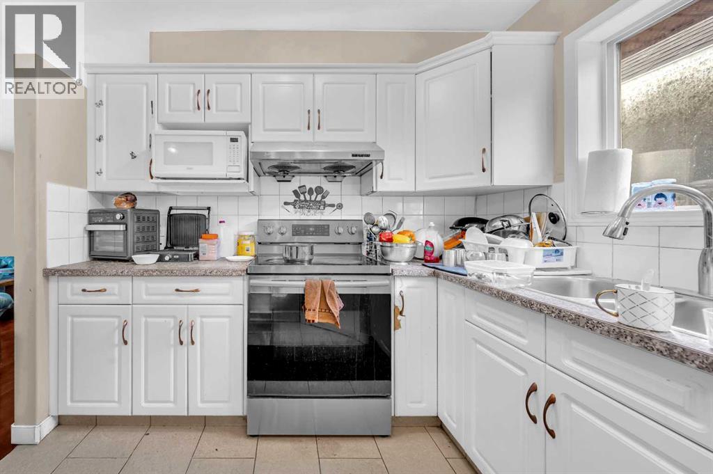 Single Family House Bungalow for Sale in  Tarawood Place NE Taradale Calgary 