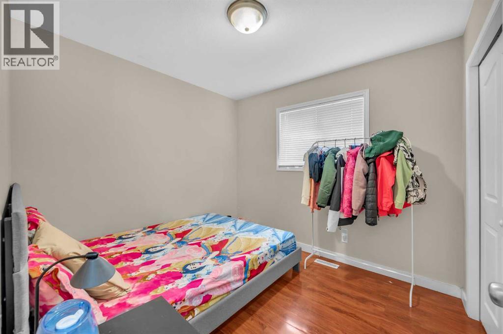 Single Family House Bungalow for Sale in  Tarawood Place NE Taradale Calgary 