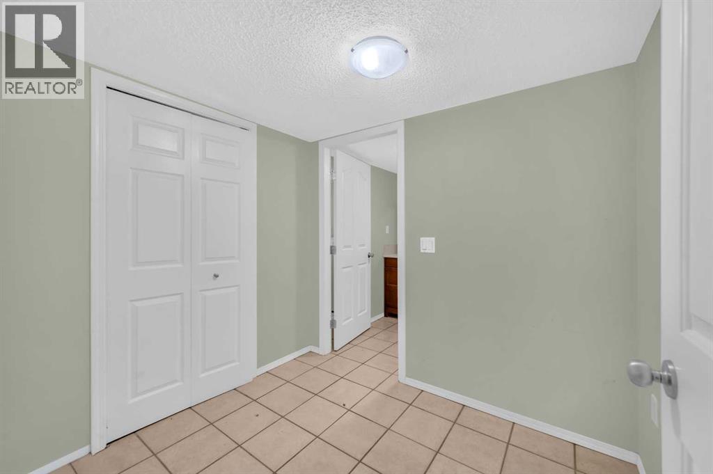 Single Family House Bungalow for Sale in  Tarawood Place NE Taradale Calgary 