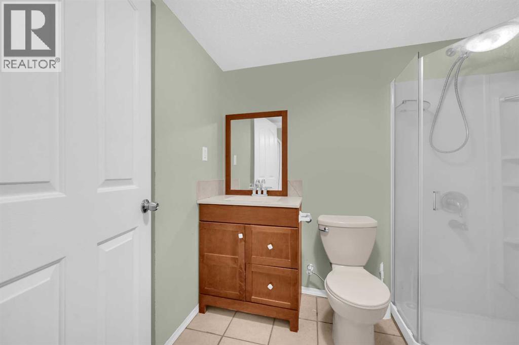 Single Family House Bungalow for Sale in  Tarawood Place NE Taradale Calgary 