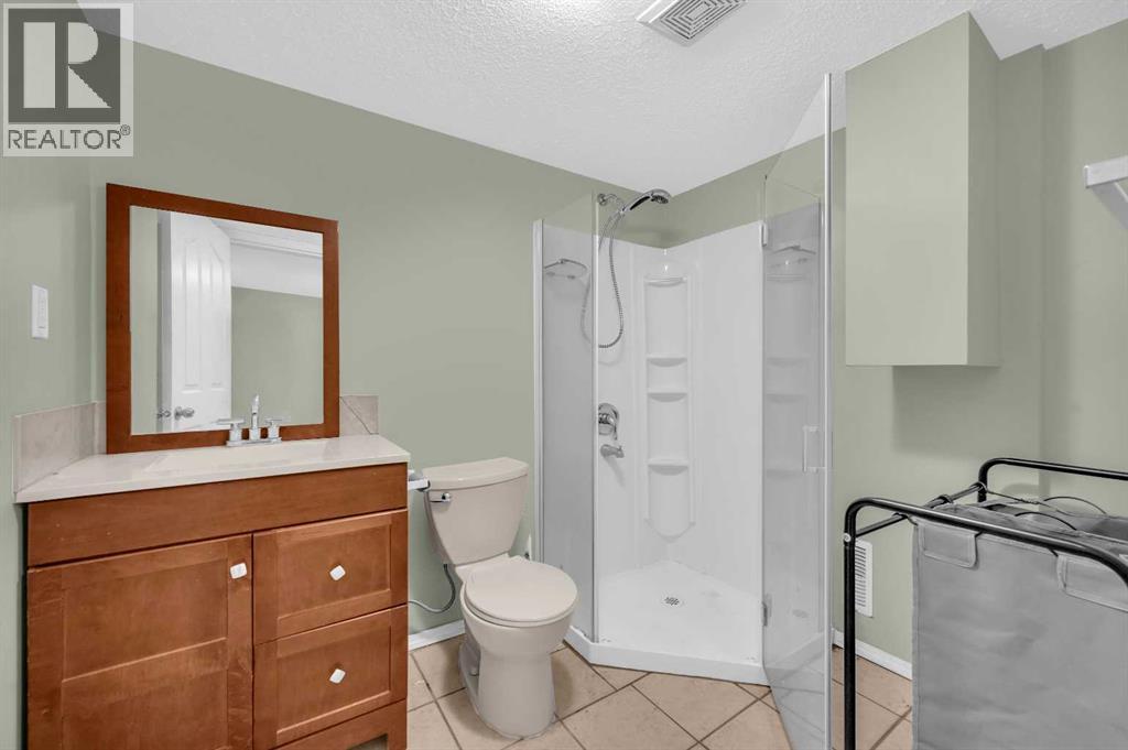 Single Family House Bungalow for Sale in  Tarawood Place NE Taradale Calgary 