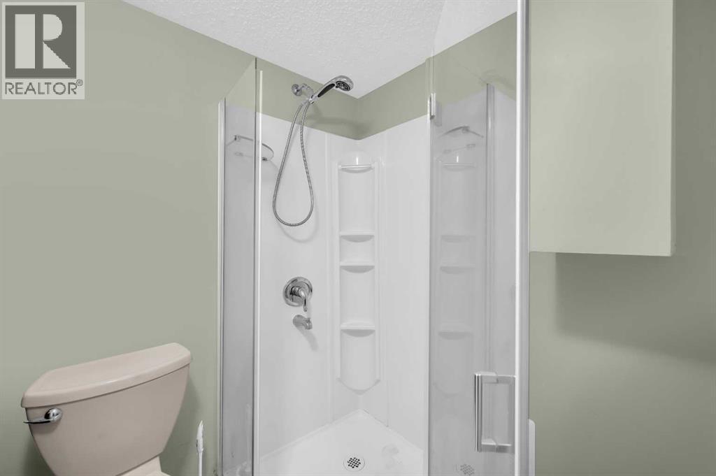 Single Family House Bungalow for Sale in  Tarawood Place NE Taradale Calgary 