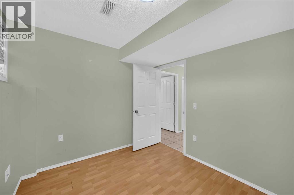 Single Family House Bungalow for Sale in  Tarawood Place NE Taradale Calgary 