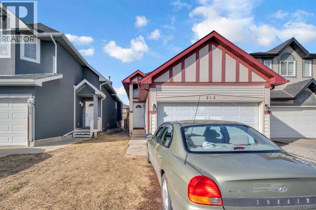 Single Family House Bungalow for Sale in  Tarawood Place NE Taradale Calgary 