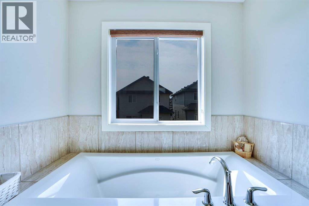 Single Family House for Sale in  Saddlelake Gardens NE Saddle Ridge Calgary 